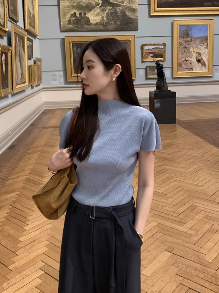 プリーツハイネックTシャツ