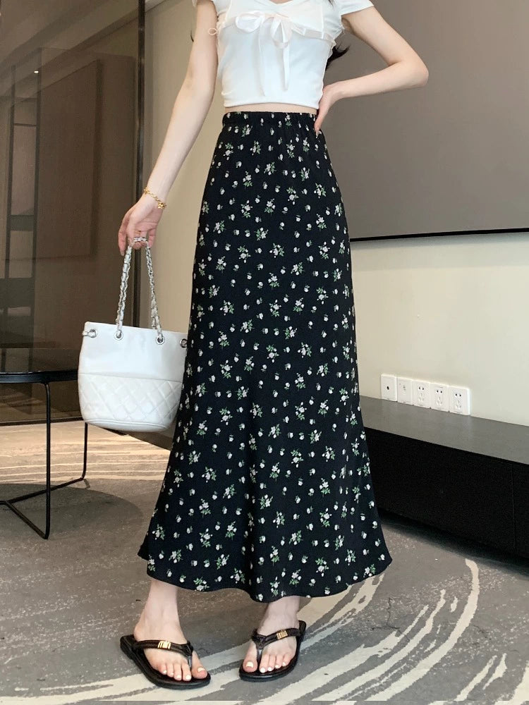 Aラインフローラルスカート